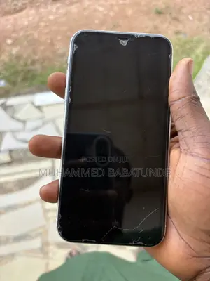 Apple iPhone 11 64GB White