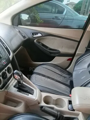 Ford Focus 2014 Red
