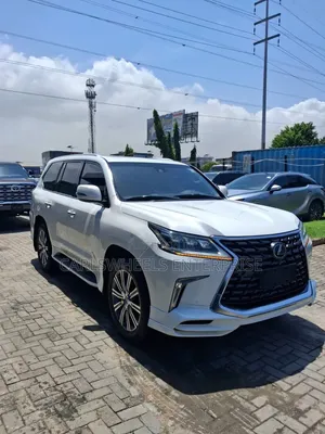 Lexus LX 570 2017 White 5-Seater AWD