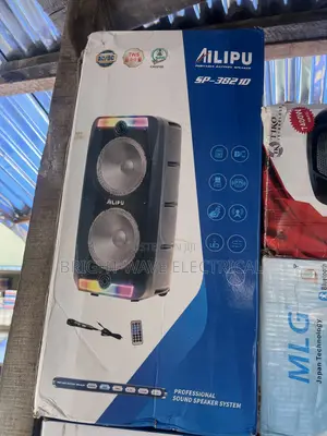 Ailipu Mai Magana Mai Ɗaukar Hoto Tare Da Makirufoni Mara Igiyar