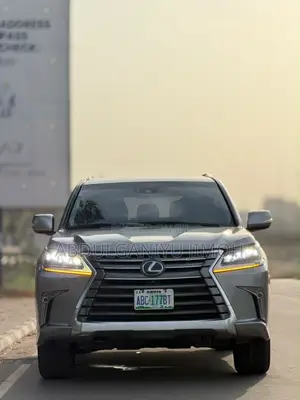 Lexus LX 570 AWD 2017