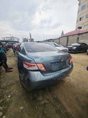 Toyota Camry 2011 Green