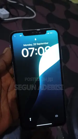 Apple iPhone XS Max 64GB White