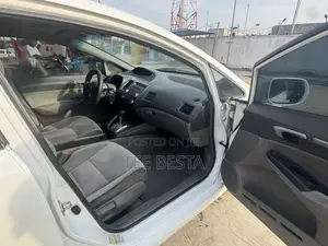 Honda Civic 1.4i Sport 2008 Fari