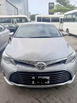 2016 Toyota Avalon XLE Premium Sedan - Launi Grey