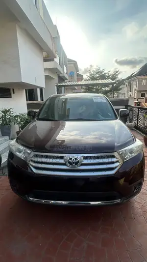 2012 Toyota Highlander XLE Burgundy