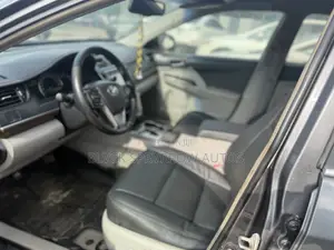 2014 Toyota Camry XLE Sedan