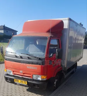 Nissan Cabstar Truck Mai Akwati - Ja
