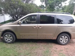 Kia Sedona 2005 Gold
