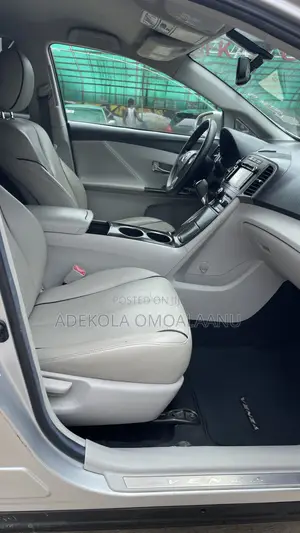 Toyota Venza LE AWD 2013 Launi Azurfa