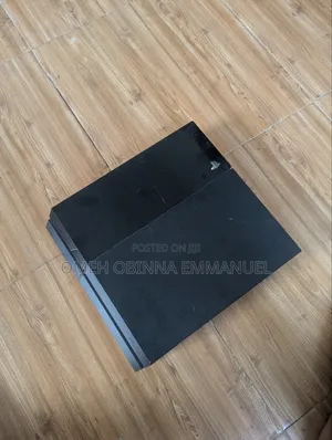 Used PS4 Console with Minor Overheating Issue