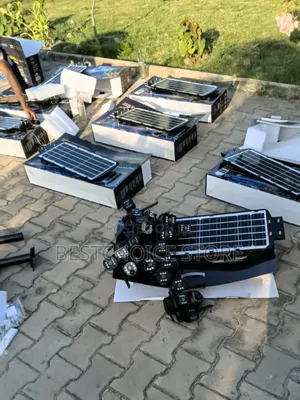 Wurin Hasken Titin Solar 800W tare da Kamara ta 4G PTZ