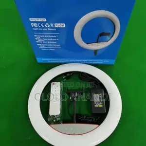 18-Inch Ring Light tare da Tripod Stand
