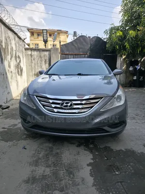 2013 Hyundai Sonata SE Sedan FWD (2.4L)