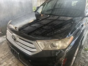Toyota Highlander Limited SUV ta 2012