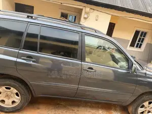 Toyota Highlander 2004 Grey