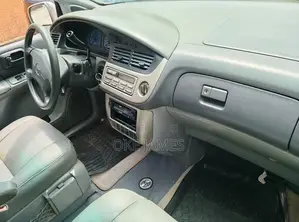 Toyota Sienna 2002 Silver