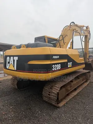 Caterpillar B320 Excavator - Wadda Kasar Waje