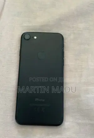 Apple iPhone 7 128GB Baki