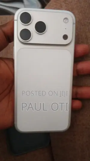 Apple iPhone 17 Pro Max 256GB White (Open Box)