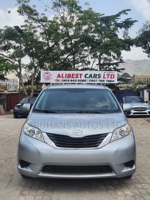 Toyota Sienna LE 2011 8 Fasinja - Wadda Aka Shigo Da Shi