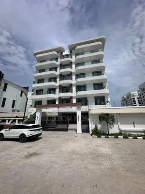 Gidan Kwalta 3 Bedroom don Sawa a Lekki Phase 1, Lagos