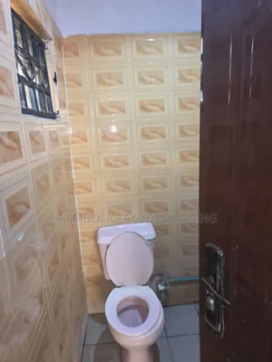 3 Bedroom Bungalow don haya a Peluseriki, Akala Express