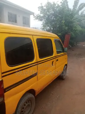 Suzuki Every 2002 Mini Bus