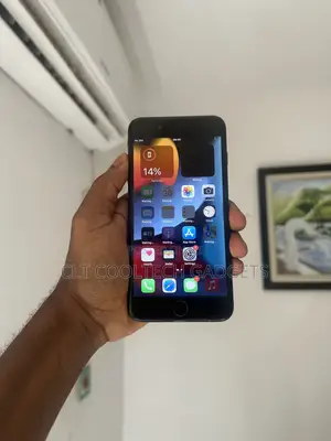 Apple iPhone 7 Plus 128GB Baki