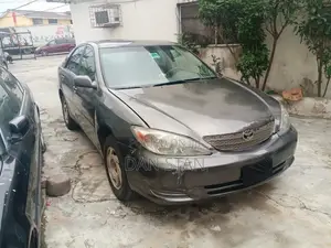 Toyota Camry 2004 Gray