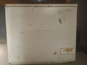 Zanussi Chest Freezer Mai Amfani - Compressor Yana Matsala