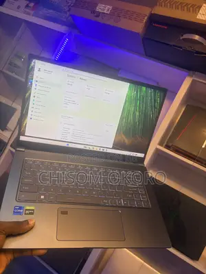 MSI Prestige 16 AI Studio Laptop - Intel Core i7, 8GB RAM, 256GB SSD