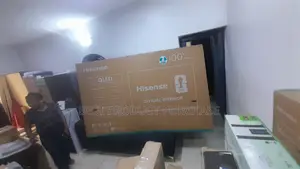 Hisense 100-Inch QLED Smart TV (100Q7Q)