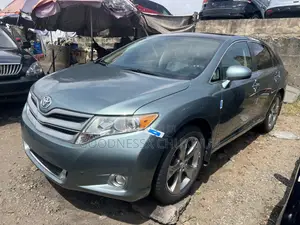 Toyota Venza AWD 2010 Launi Grey