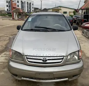 Toyota Sienna CE 2002 Zinari
