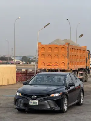 Toyota Camry XLE FWD 2020 Baki