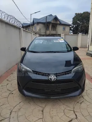 2018 Toyota Corolla LE (1.8L) Blue