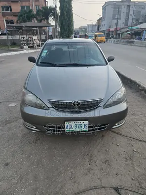 Toyota Camry 2004 Gray