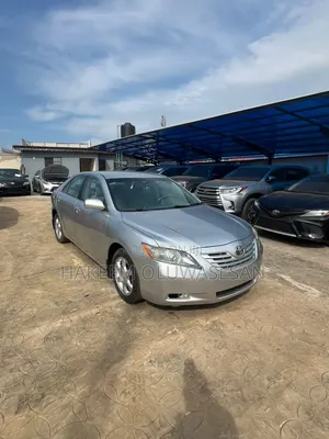 Toyota Camry LE 2.4L 2007 Laun Cikin Zinari