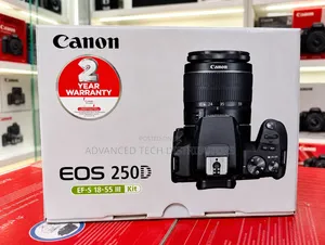 Canon EOS 250D DSLR Kamera da 18-55mm III Kit