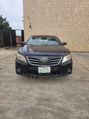 Toyota Camry 2011 Baki