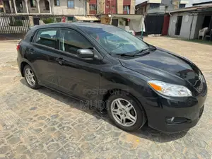 Toyota Matrix S Hatchback AWD 2014