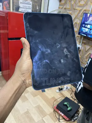 Apple iPad (2022) 10th Gen 64GB Blue