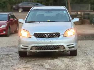 2004 Toyota Matrix Standard FWD 1.8L Silver