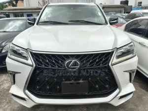Lexus LX 570 AWD 2017 Fari