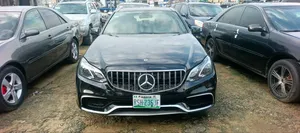 Mercedes-Benz E350 Base Sedan ta 2011