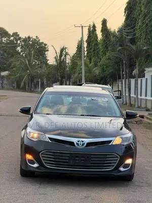 Toyota Avalon XLE Premium Sedan 2015