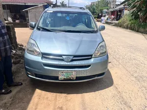 Toyota Sienna 2009 Ja