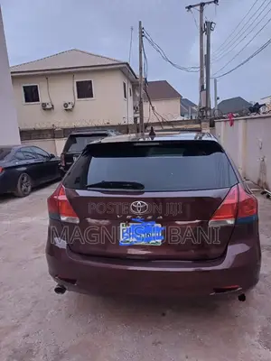 Toyota Venza V6 2010 Brown