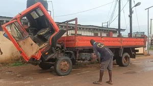 Mercedes-Benz 814 Heavy Truck